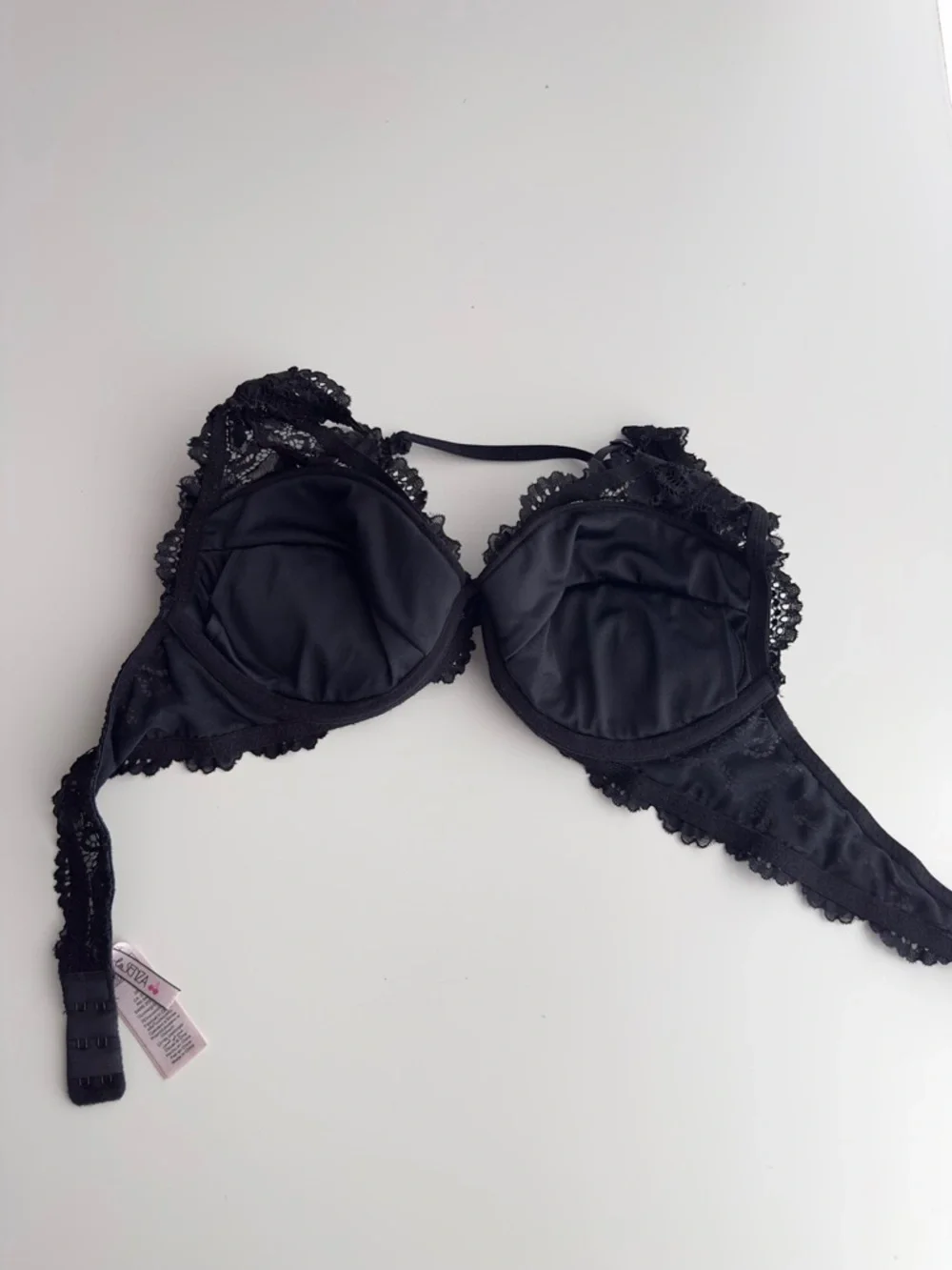 2010s style black lace halter bra - Picture 5 of 6